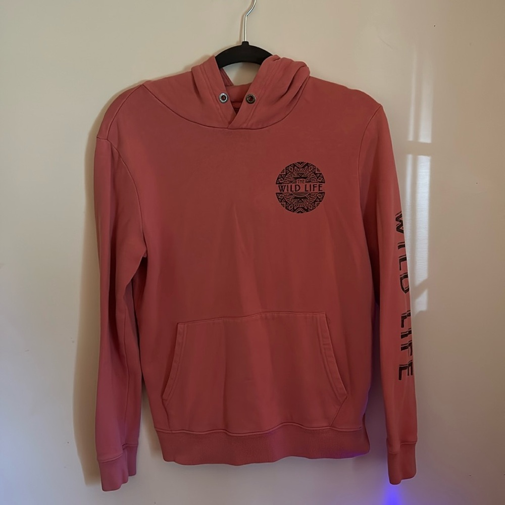 Aeropostale Wild Life hoodie, kangaroo pocket, super cute!